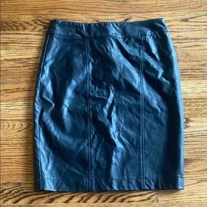 F21 ‘Leather’(not really)Black Pencil Skirt